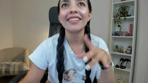 Snapshot of sakura_harper chatting on June 2026 06:20:01 AM Sakura Harper online show from June 2026 06:20:01 AM
