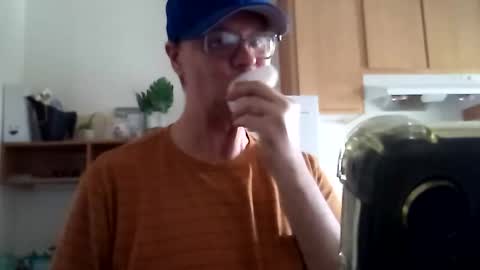 salis1981 online show from October 2025 09:00:02 PM