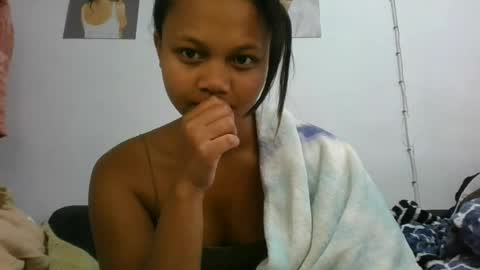 Snapshot of sallywett chatting on July 2026 08:28:02 AM SallyWett online show from July 2026 08:28:02 AM