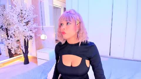 Snapshot of salomebenz_01 chatting on June 2026 10:38:02 PM Salome benz online show from June 2026 10:38:02 PM
