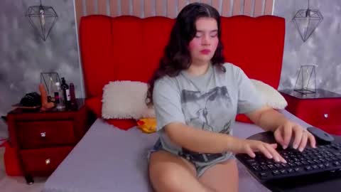 Snapshot of salomeevanz chatting on May 2026 02:11:02 PM SalomeEvanz online show from May 2026 02:11:02 PM