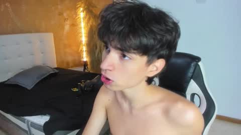 salvatore  online show from February 2026 08:20:01 PM