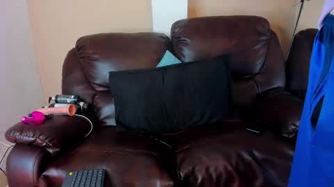 Snapshot of salvattore_muller chatting on May 2026 01:11:02 AM Salvatore online show from May 2026 01:11:02 AM