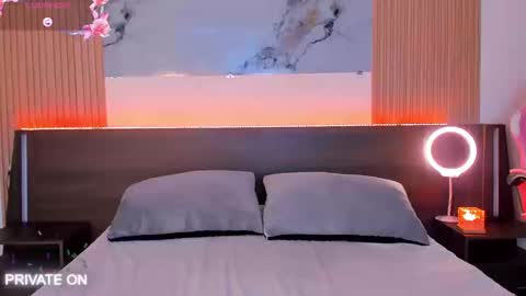 samantha_moons online show from February 2026 12:11:01 AM