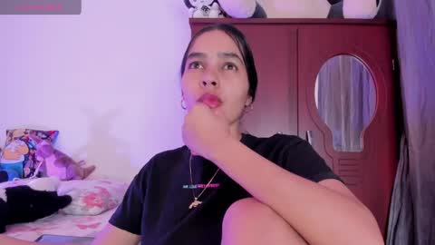 Samara is my name a pleasure delighted that you are here leave your thumb up it is important to me online show from May 2026 04:50:01 AM