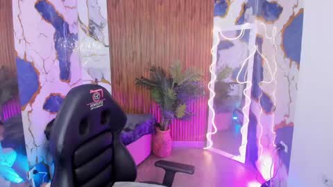sam online show from May 2026 03:01:01 AM