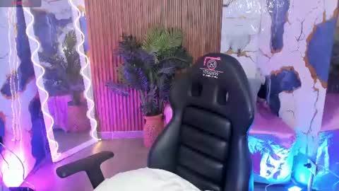 sam online show from June 2026 02:58:01 AM