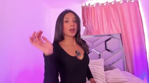 samirose_ online show from April 2026 10:00:02 PM