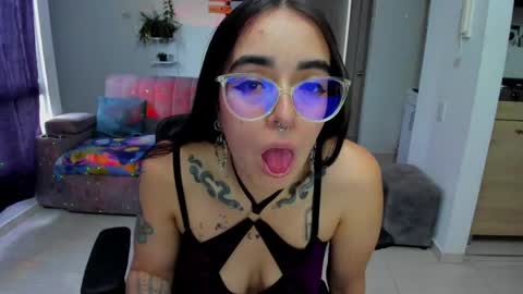 SARA online show from April 2026 10:27:01 PM