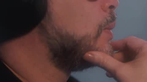 Sanders online show from April 2026 01:42:02 AM