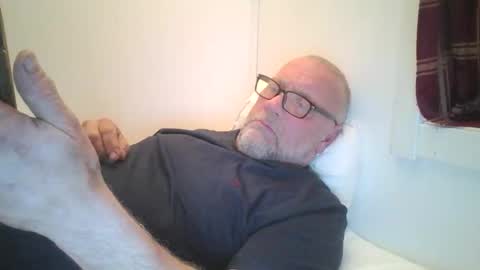 sandnesrune523 online show from February 2026 04:57:01 PM