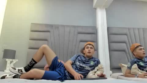 Sandro online show from September 2025 10:59:01 AM