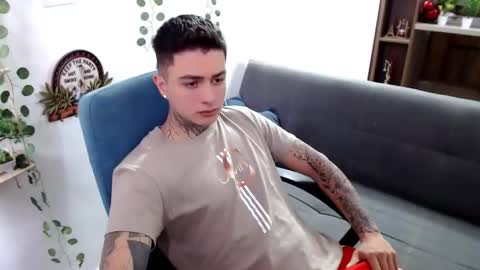 Snapshot of santi_ss chatting on March 2026 02:10:02 PM santi_ss online show from March 2026 02:10:02 PM