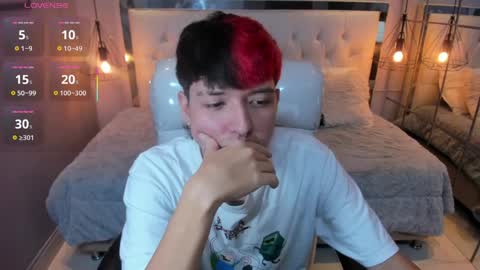 SANTIAGO  online show from April 2026 10:40:02 PM