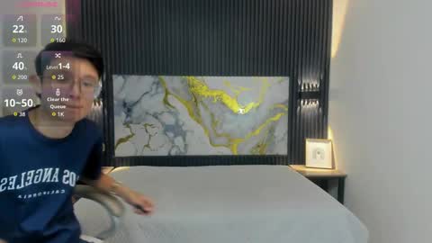 santiago_russo18 online show from October 2025 12:58:01 PM