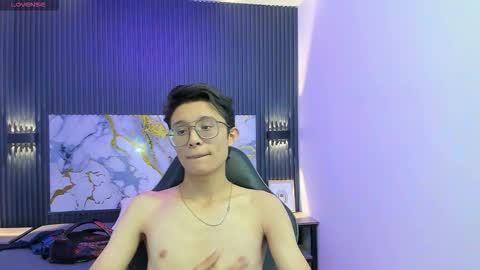 santiago_russo18 online show from February 2026 09:02:02 PM