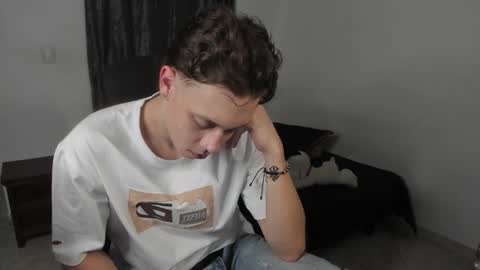 Julius Novachrono  online show from March 2026 01:20:01 AM