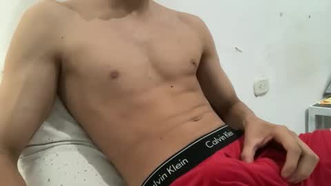 santisof3 online show from May 2026 04:45:01 PM