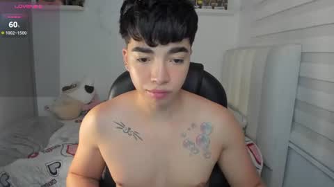 Snapshot of santy7u7 chatting on June 2026 01:25:02 PM Mr. Santiago online show from June 2026 01:25:02 PM