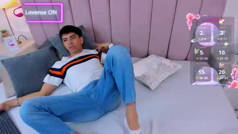 Santiago Carrington online show from March 2026 07:53:01 PM