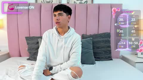 Santiago Carrington online show from March 2026 08:59:02 PM