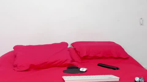 santy_of1 online show from May 2026 03:09:01 PM