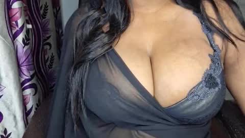 Snapshot of sanvi13 chatting on January 2026 05:40:01 PM sanvi13 online show from January 2026 05:40:01 PM