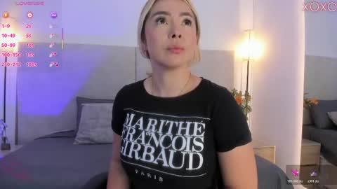 Saori  online show from April 2026 11:49:01 AM