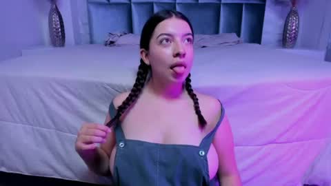 Sara  online show from June 2026 11:53:01 AM