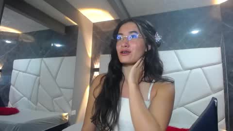 Sara online show from May 2026 12:43:01 PM