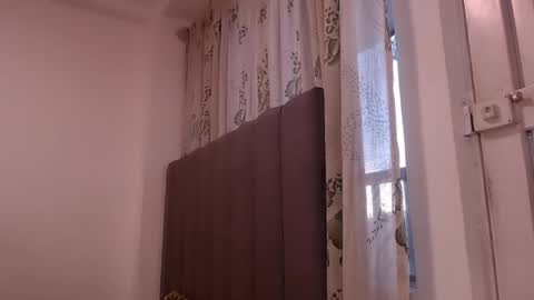 sara_johnson__ online show from April 2026 10:52:02 AM