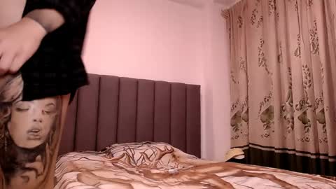 Snapshot of sara_johnson__ chatting on May 2026 11:47:01 PM sara_johnson__ online show from May 2026 11:47:01 PM