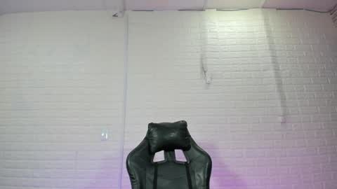 Sara Love online show from April 2026 03:33:01 AM