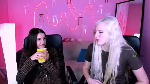 Snapshot of sara_muse1 chatting on March 2026 11:59:02 AM Sara online show from March 2026 11:59:02 AM