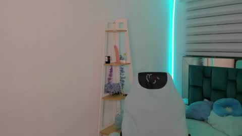 sara_red_x online show from May 2026 03:57:01 AM