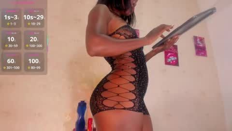 saraacollinss online show from April 2026 08:36:02 PM