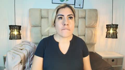 sarablonde_t online show from May 2026 01:57:16 AM
