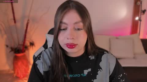 sara cavali online show from April 2026 05:19:02 PM