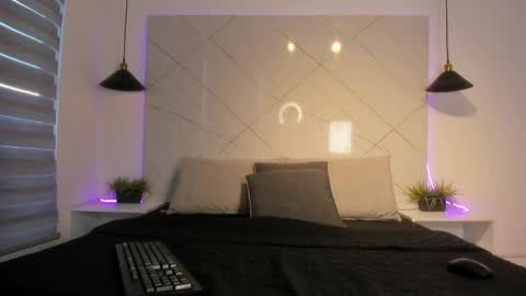 sarah_collens_ online show from May 2026 12:26:02 PM