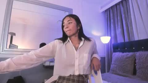 Snapshot of sarah_curtis chatting on February 2026 06:19:02 AM Sarah online show from February 2026 06:19:02 AM