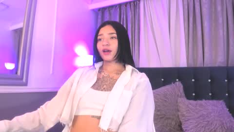 Snapshot of sarah_curtis chatting on March 2026 03:57:02 AM Sarah online show from March 2026 03:57:02 AM