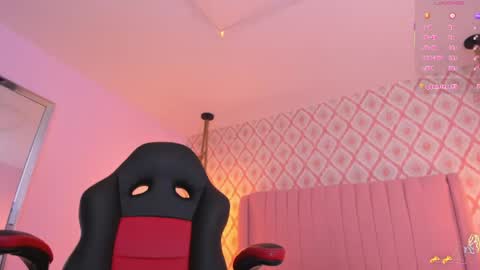Snapshot of sarah_keys chatting on May 2026 03:12:02 AM SARAH KEYS online show from May 2026 03:12:02 AM