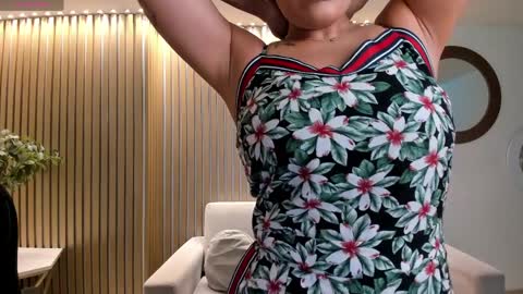 Sarah  independent model online show from April 2026 11:02:01 PM