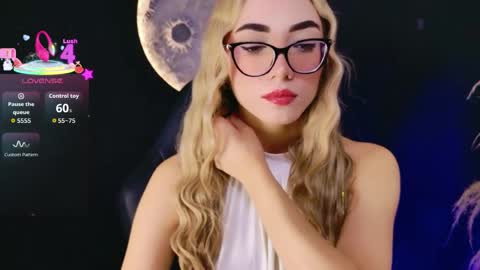 Sara jones   online show from June 2026 02:00:02 PM