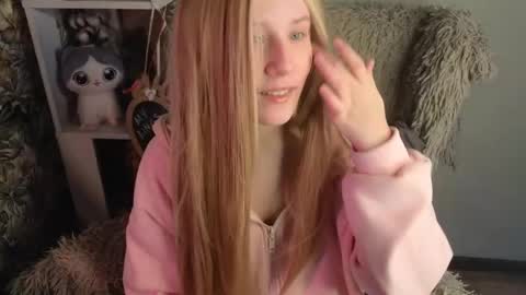 Snapshot of sarakaell chatting on May 2026 01:58:02 AM Sara online show from May 2026 01:58:02 AM