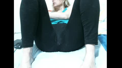 Snapshot of sarasexx33 chatting on January 2025 03:28:02 AM sarasexx33 online show from January 2025 03:28:02 AM