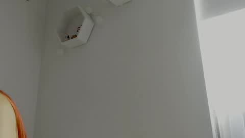 Saray  online show from March 2026 07:04:02 PM