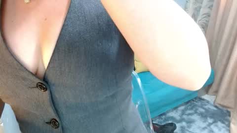 sarita_klein online show from October 2025 07:31:02 PM