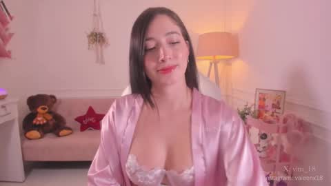 Sara  online show from November 2025 09:59:01 PM