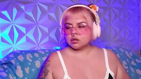 Gina George online show from April 2026 12:16:02 AM